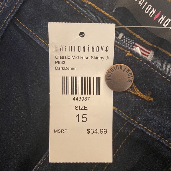 Fashion Nova *New with Tags* Classic Mid Rise Skinny Jeans, Dark Denim, Size 15 - Picture 4 of 4